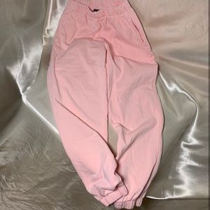 brandy melville baby pink rosa sweatpants